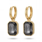 aravoetava-tumehalli-kristallist-ripatsitega-kuldsed-rongaskorvarongad-9087KDE571E1K