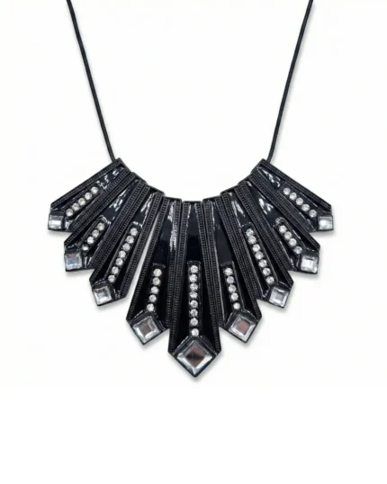 kaelakee-art-deco-stiilis-must-statement-ehe-9097ST00056E0.webp