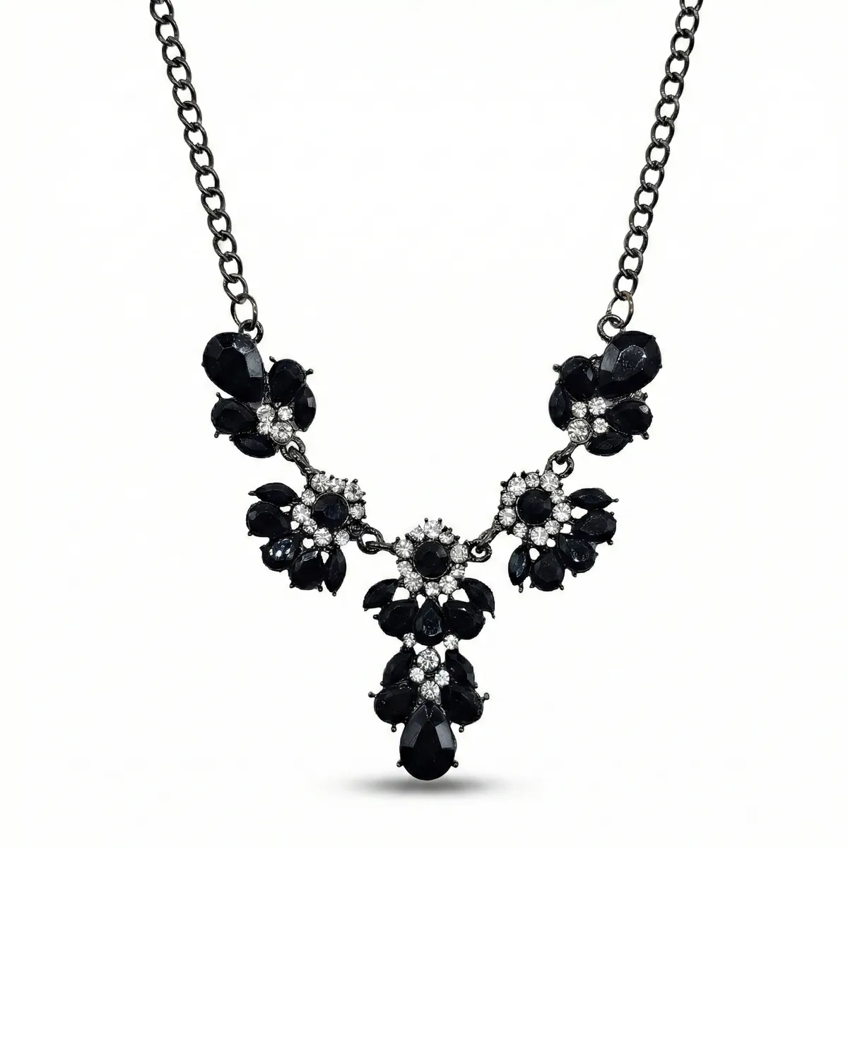 kaelakee-oomustad-lilleoied-kirkate-kristallidega-9097ST00111E0.webp kaelakee-oomustad-lilleoied-kirkate-kristallidega-9097ST00111E0.webp