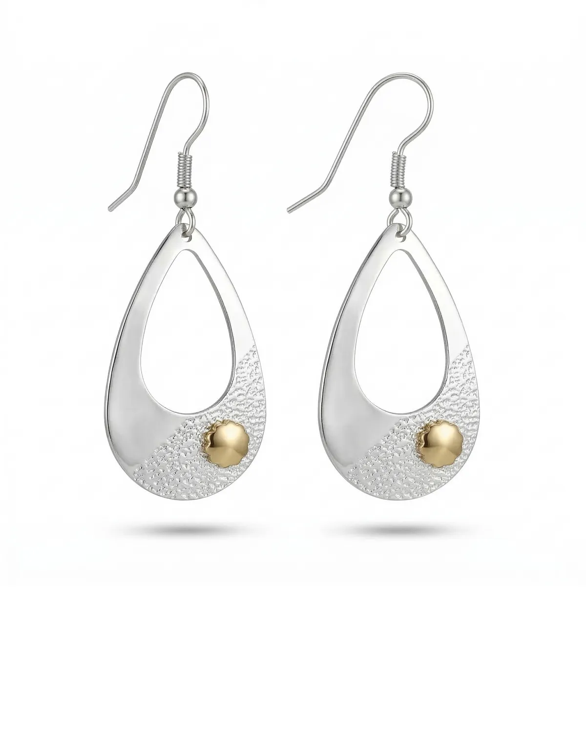 korvarongad-hobedased-pisarad-kuldse-detailiga-9081AH0TR14E1.webp korvarongad-hobedased-pisarad-kuldse-detailiga-9081AH0TR14E1.webp