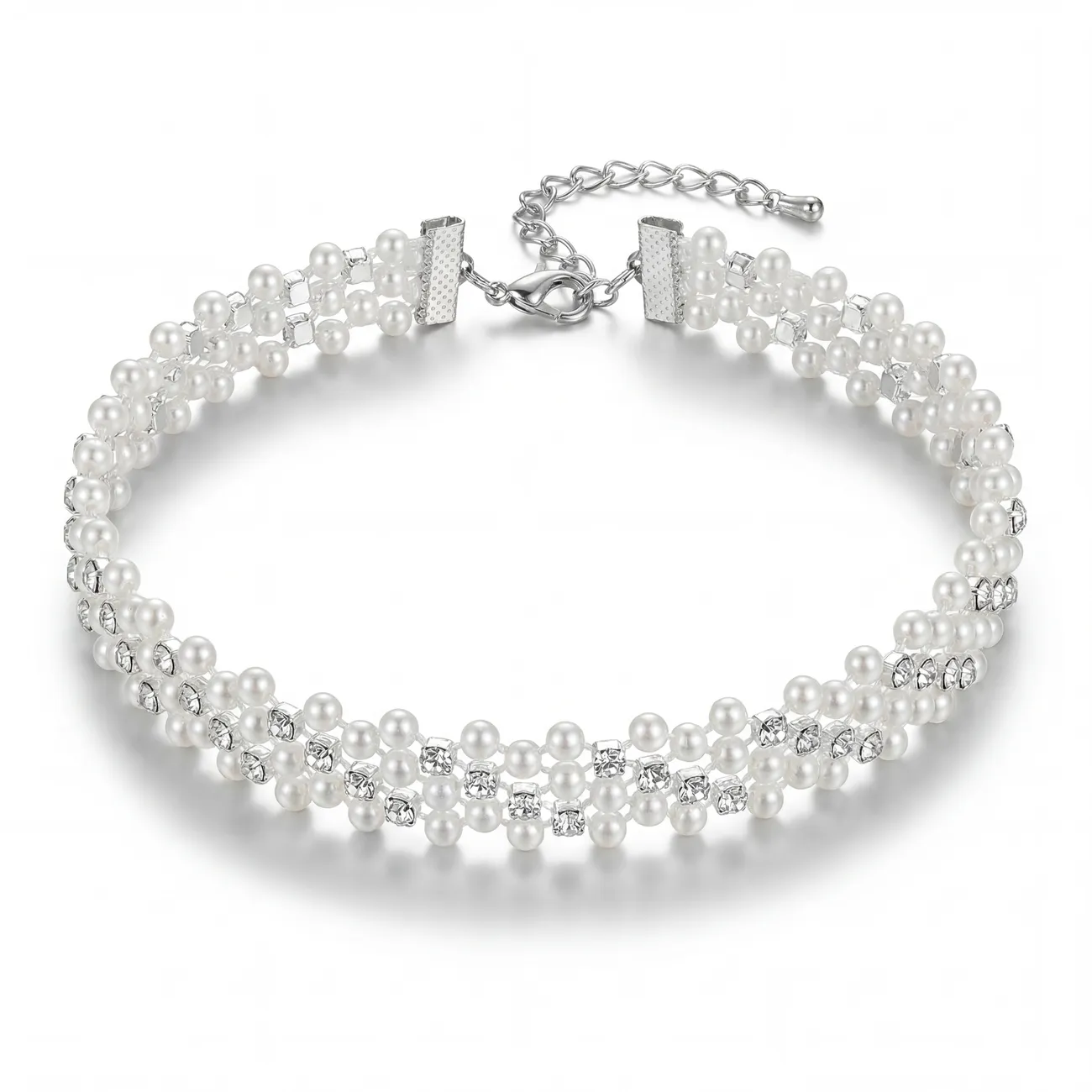 kaelakee-choker-ultra-kerge-kolmerealine-valge-9097CH00025E5.webp kaelakee-choker-ultra-kerge-kolmerealine-valge-9097CH00025E5.webp