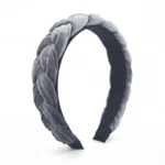 peavoru-poimitud-hall-samet-9145P032520E1