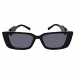 paikeseprillid-mustad-kuldsete-sangadetailidega-913TE02215E0-1.webp